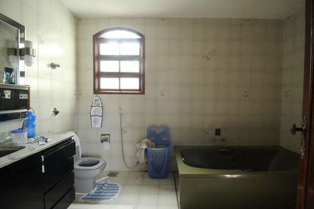 Casa para alugar com 599m², 6 quartos e 6 vagasBanheiro da suíte 3