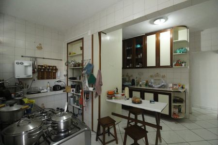 Casa para alugar com 599m², 6 quartos e 6 vagasCozinha