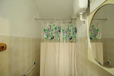 Casa para alugar com 599m², 6 quartos e 6 vagasBanheiro da suíte 1