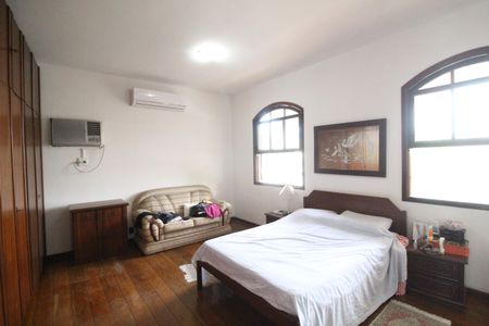 Casa para alugar com 599m², 6 quartos e 6 vagasSuíte 3