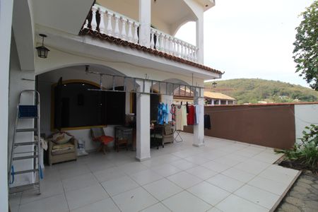 Casa para alugar com 599m², 6 quartos e 6 vagasQuintal dos fundos