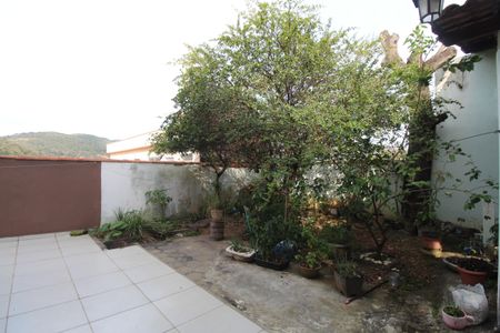 Casa para alugar com 599m², 6 quartos e 6 vagasQuintal dos fundos