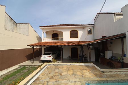 Casa para alugar com 599m², 6 quartos e 6 vagasFrente da casa