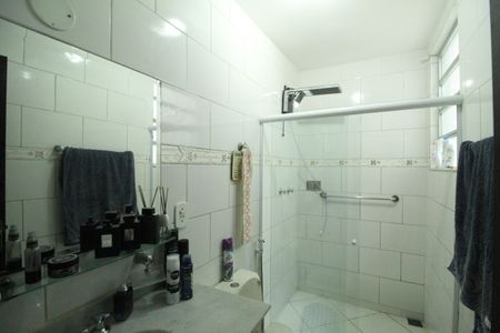 Casa para alugar com 599m², 6 quartos e 6 vagasBanheiro social 1