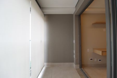 Varanda de kitnet/studio para alugar com 1 quarto, 32m² em Indianópolis, São Paulo
