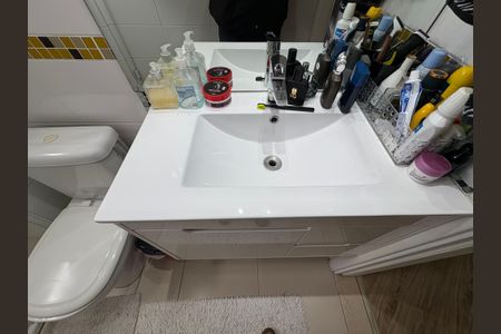 Casa à venda com 167m², 3 quartos e 4 vagas Casa à venda com 167m², 3 quartos e 4 vagasBanheiro da suíte 2