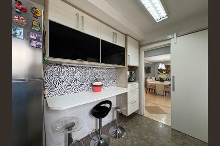 Casa à venda com 167m², 3 quartos e 4 vagas Casa à venda com 167m², 3 quartos e 4 vagasCozinha