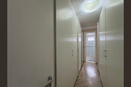 Casa à venda com 167m², 3 quartos e 4 vagas Casa à venda com 167m², 3 quartos e 4 vagasCloset da suíte 3