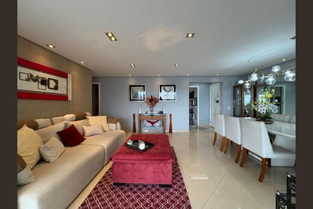 Casa à venda com 167m², 3 quartos e 4 vagas Casa à venda com 167m², 3 quartos e 4 vagasSala