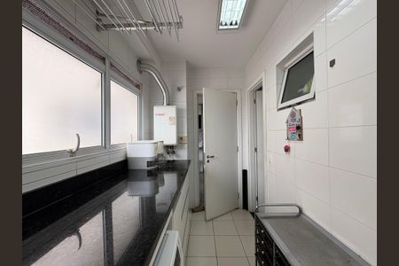 Casa à venda com 167m², 3 quartos e 4 vagas Casa à venda com 167m², 3 quartos e 4 vagasLavanderia