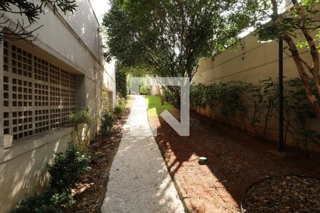 Casa à venda com 167m², 3 quartos e 4 vagas Casa à venda com 167m², 3 quartos e 4 vagasEspaço pet