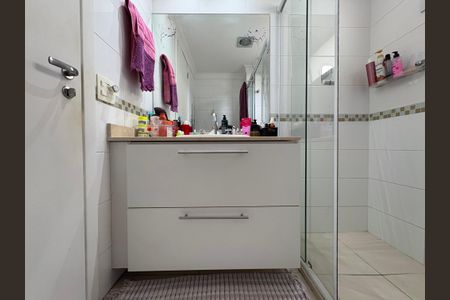 Casa à venda com 167m², 3 quartos e 4 vagas Casa à venda com 167m², 3 quartos e 4 vagasBanheiro da suíte 1