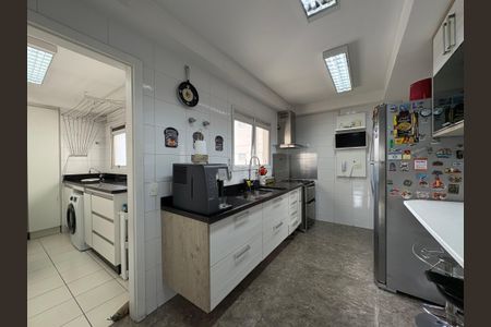 Casa à venda com 167m², 3 quartos e 4 vagas Casa à venda com 167m², 3 quartos e 4 vagasCozinha