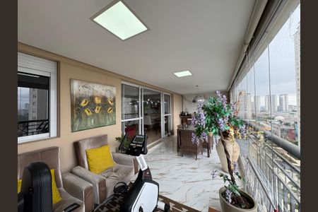 Casa à venda com 167m², 3 quartos e 4 vagas Casa à venda com 167m², 3 quartos e 4 vagasSacada