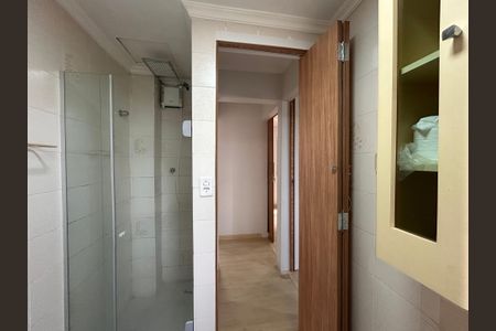 Apartamento para alugar com 55m², 2 quartos e 1 vaga Apartamento para alugar com 55m², 2 quartos e 1 vagaBanheiro
