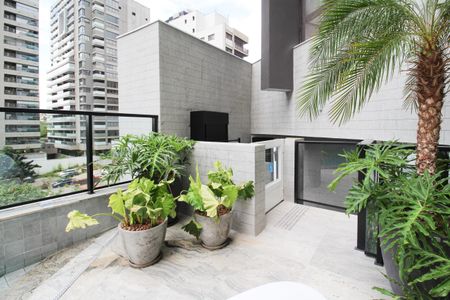 Apartamento para alugar com 36m², 1 quarto e 1 vagaÁrea comum - Piscina