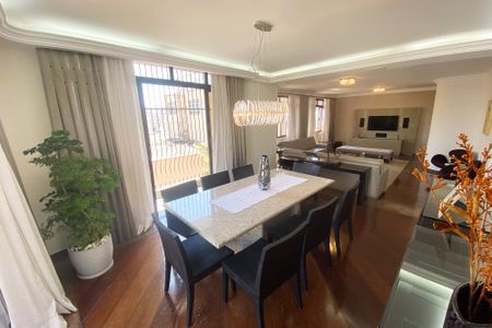 Apartamento para alugar com 205m², 2 quartos e 3 vagasSala de Jantar