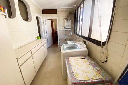 Apartamento para alugar com 205m², 2 quartos e 3 vagasÁrea de Serviço