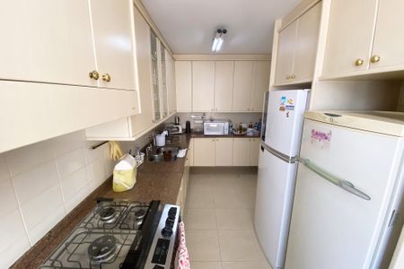 Apartamento para alugar com 205m², 2 quartos e 3 vagasCozinha