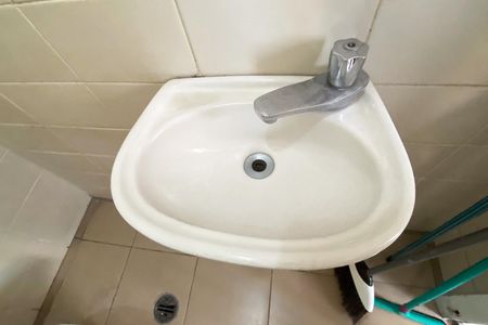 Apartamento para alugar com 205m², 2 quartos e 3 vagasBanheiro de Serviço