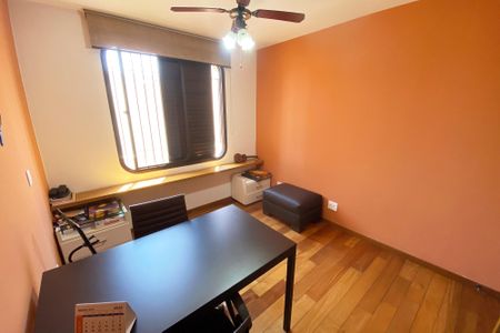 Apartamento para alugar com 205m², 2 quartos e 3 vagasEscritório