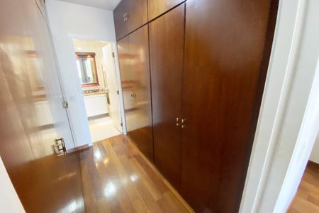 Apartamento para alugar com 205m², 2 quartos e 3 vagasCloset Suíte 3