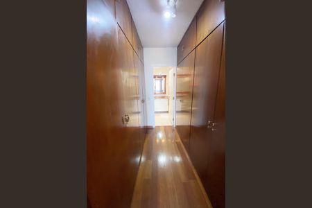 Apartamento para alugar com 205m², 2 quartos e 3 vagasCloset Suíte 3