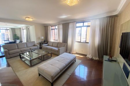 Apartamento para alugar com 205m², 2 quartos e 3 vagasSala
