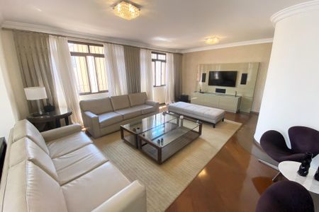 Apartamento para alugar com 205m², 2 quartos e 3 vagasSala