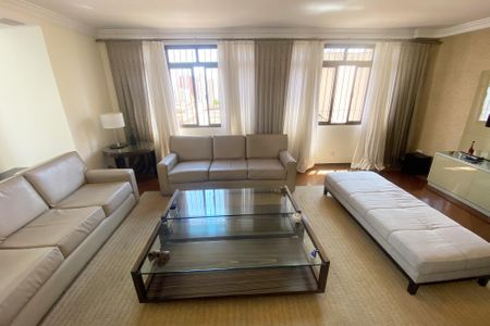 Apartamento para alugar com 205m², 2 quartos e 3 vagasSala