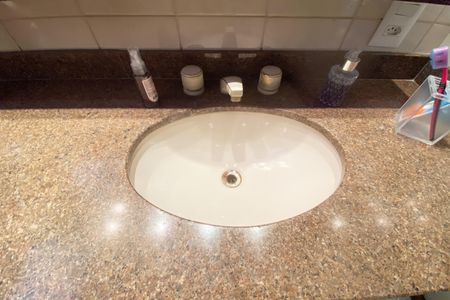 Apartamento para alugar com 205m², 2 quartos e 3 vagasBanheiro da Suíte 3