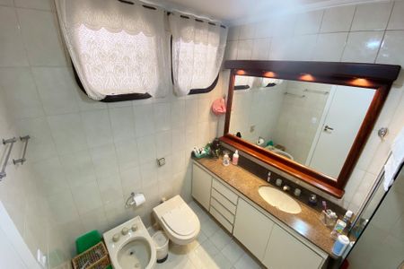 Apartamento para alugar com 205m², 2 quartos e 3 vagasBanheiro da Suíte 3