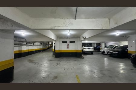 Apartamento à venda com 280m², 5 quartos e 1 vaga Apartamento à venda com 280m², 5 quartos e 1 vagaGaragem