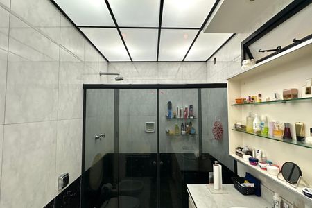 Apartamento à venda com 280m², 5 quartos e 1 vaga Apartamento à venda com 280m², 5 quartos e 1 vagaBanheiro da Suíte