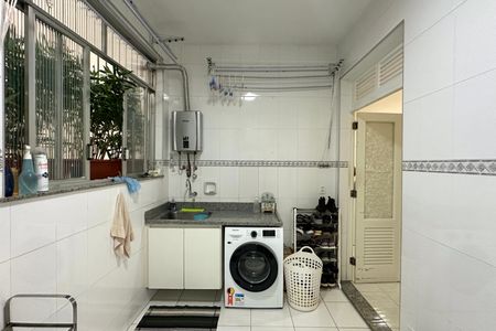 Apartamento à venda com 280m², 5 quartos e 1 vaga Apartamento à venda com 280m², 5 quartos e 1 vagaÁrea de Serviço