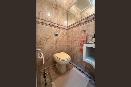 Apartamento à venda com 280m², 5 quartos e 1 vaga Apartamento à venda com 280m², 5 quartos e 1 vagaLavabo