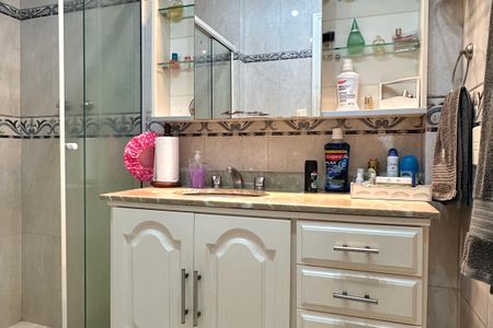 Apartamento à venda com 280m², 5 quartos e 1 vaga Apartamento à venda com 280m², 5 quartos e 1 vagaBanheiro