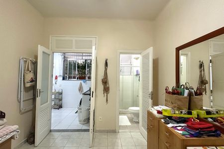 Apartamento à venda com 280m², 5 quartos e 1 vaga Apartamento à venda com 280m², 5 quartos e 1 vagaQuarto de Serviço