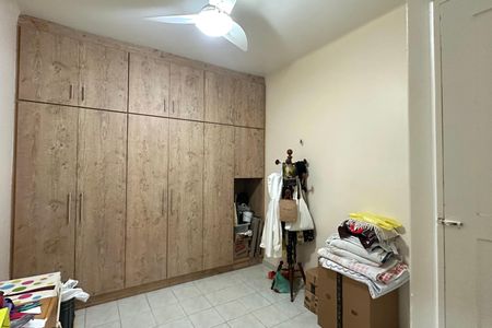 Apartamento à venda com 280m², 5 quartos e 1 vaga Apartamento à venda com 280m², 5 quartos e 1 vagaQuarto de Serviço