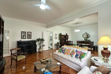 Apartamento à venda com 280m², 5 quartos e 1 vaga Apartamento à venda com 280m², 5 quartos e 1 vagaSala