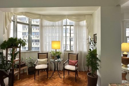 Apartamento à venda com 280m², 5 quartos e 1 vaga Apartamento à venda com 280m², 5 quartos e 1 vagaSala