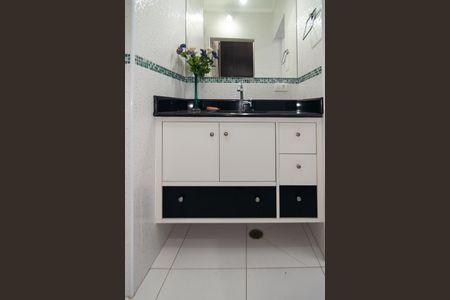 Apartamento à venda com 85m², 2 quartos e sem vaga Apartamento à venda com 85m², 2 quartos e sem vagaBanheiro da Suíte