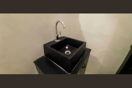 Studio para alugar com 27m², 1 quarto e sem vaga Studio para alugar com 27m², 1 quarto e sem vagaBanheiro