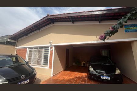 Casa à venda com 260m², 3 quartos e 2 vagas Casa à venda com 260m², 3 quartos e 2 vagasGaragem