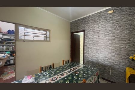 Casa à venda com 260m², 3 quartos e 2 vagas Casa à venda com 260m², 3 quartos e 2 vagasCopa