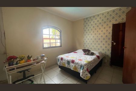Casa à venda com 260m², 3 quartos e 2 vagas Casa à venda com 260m², 3 quartos e 2 vagasSuíte