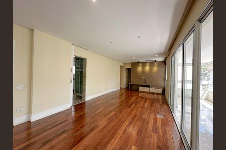 Sala de apartamento à venda com 3 quartos, 128m² em Vila Romana, São Paulo