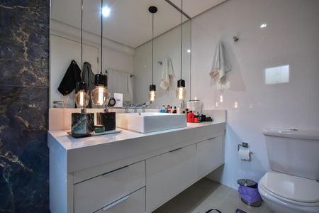 Apartamento à venda com 156m², 3 quartos e 3 vagasBanheiro da Suíte 3