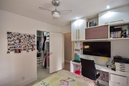 Apartamento à venda com 156m², 3 quartos e 3 vagasSuíte 2