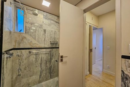 Banheiro de apartamento para alugar com 3 quartos, 125m² em Sion, Belo Horizonte